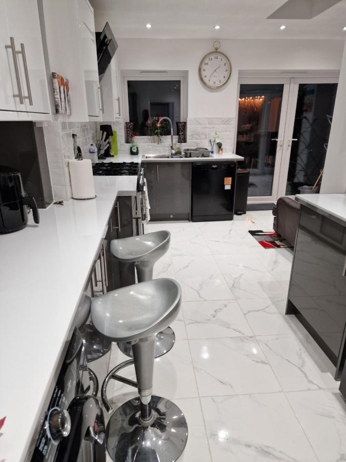 Linx View 4 Bedroom House Грейвсенд Экстерьер фото